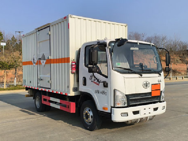 解放4米1雜項物品廂式運輸車